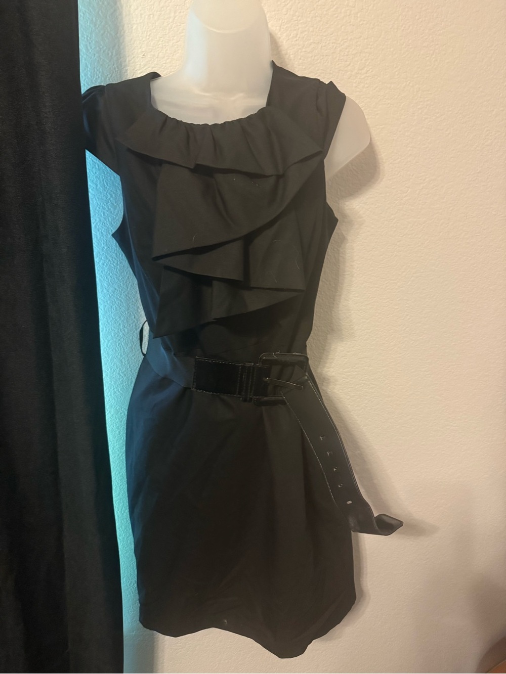 New Look Black Sleeveless Ruffle Front Mini Dress with Belt